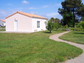 Maison de 2 chambres avec jardin clos et wifi a Les Moutiers en Retz